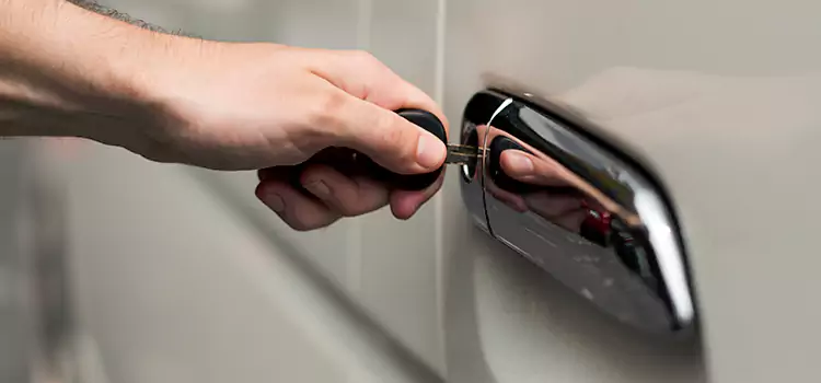Why Choose Our Auto Locksmith Team in East Massapequa, NY?