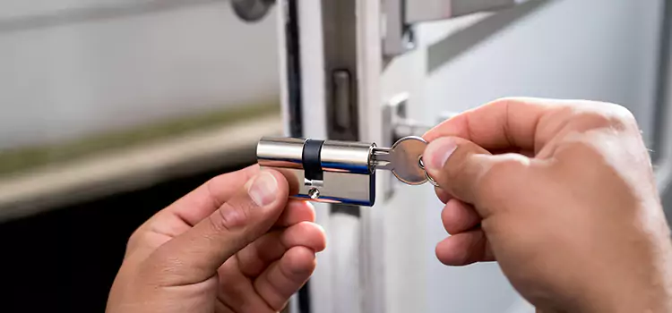 Emergency Locksmith for House East Massapequa